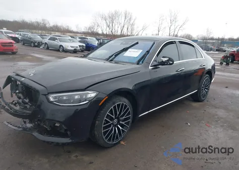 2021 Mercedes-Benz S 580 4Matic z USA, uszkodzony, nr VIN W1K6G7GB8MA032495